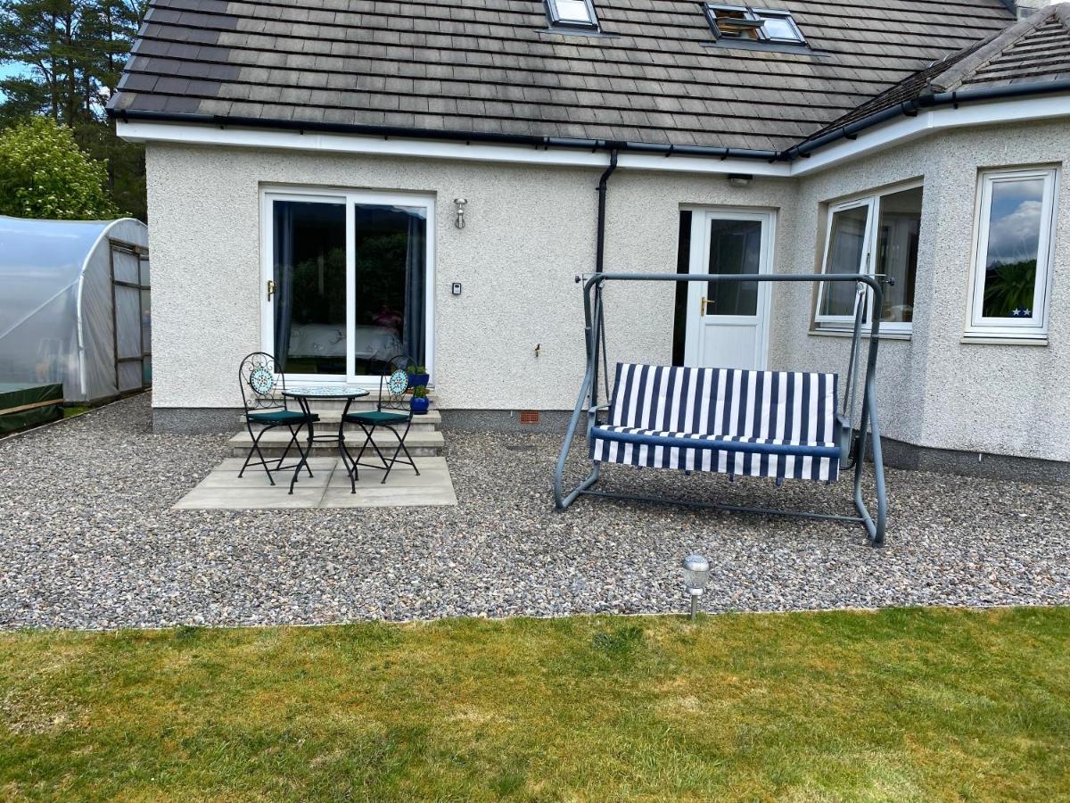 The Willows Dalchreichart Exterior photo